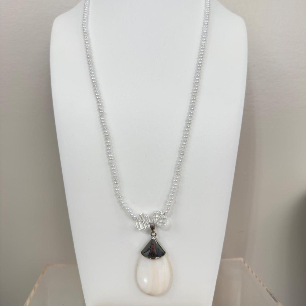 Beaded Teardrop Necklace Stone Pendant‎ Glass Bead Toggle Clasp Design